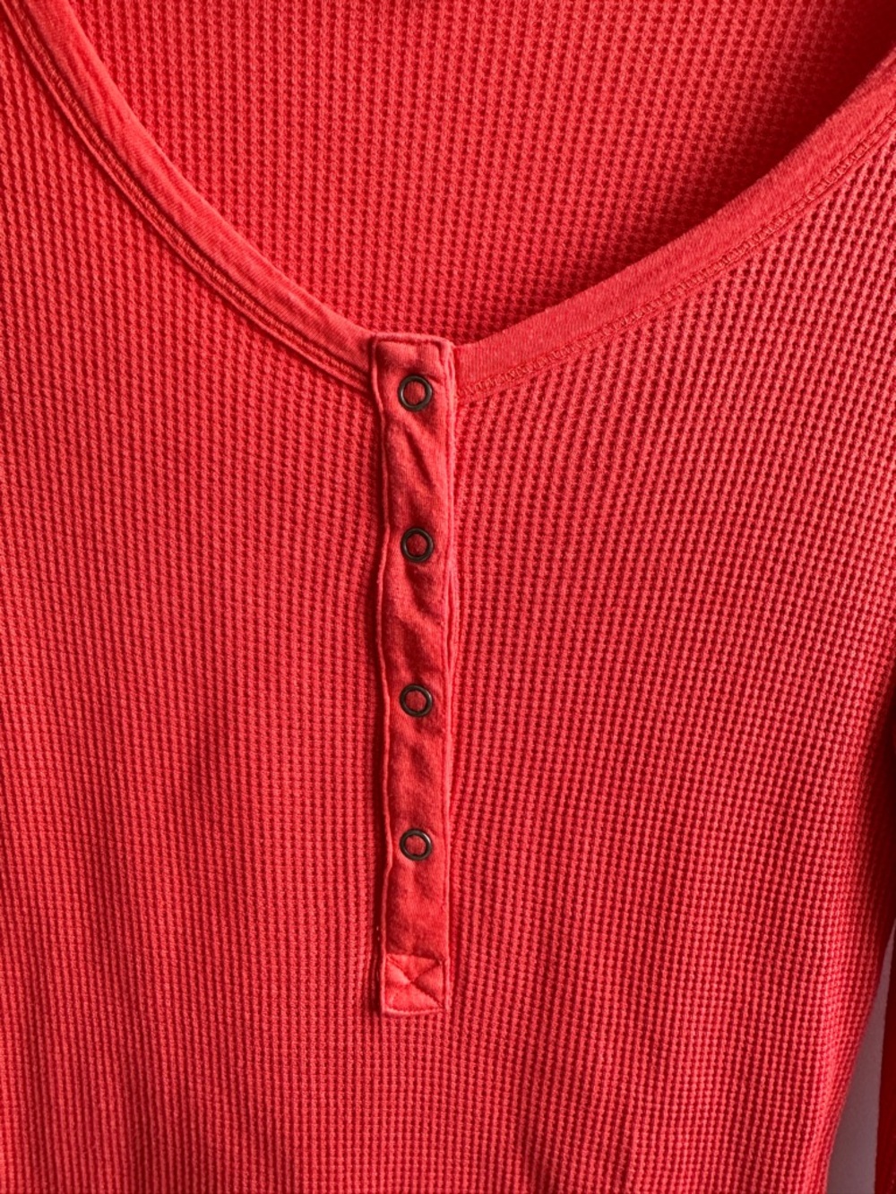 Splendid Red Long-Sleeve Ribbed Henley - Picture 3 of 5